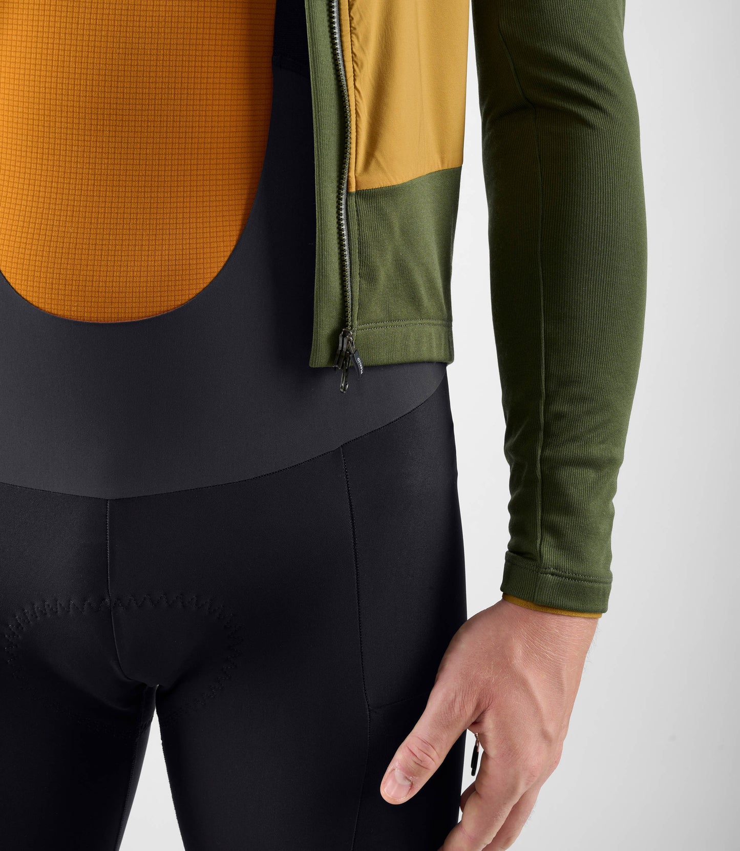 24WMJOD11PE_8_men cycling merino jersey windblock long sleeve green odyssey front pedaled