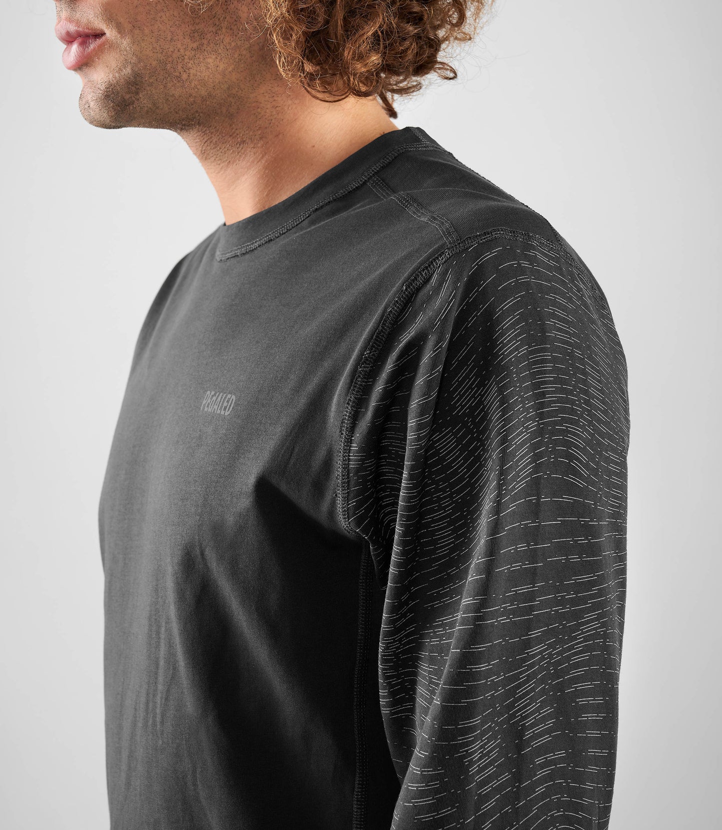 25WLSLI02PE_9_urban longsleeve tshirt grey lifewear front pedaled