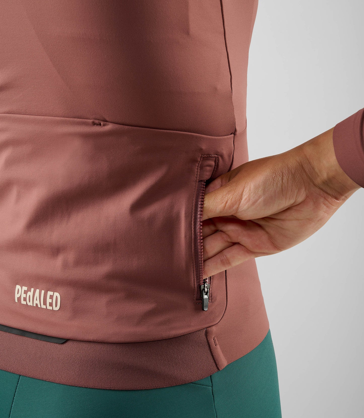 W5WJSEL0MPE_8_women cycling jersey long sleeve raisin purple element back pocket pedaled