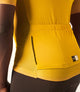 22SJSMI72PE_8_cycling jersey men yellow mirai back pocket pedaled