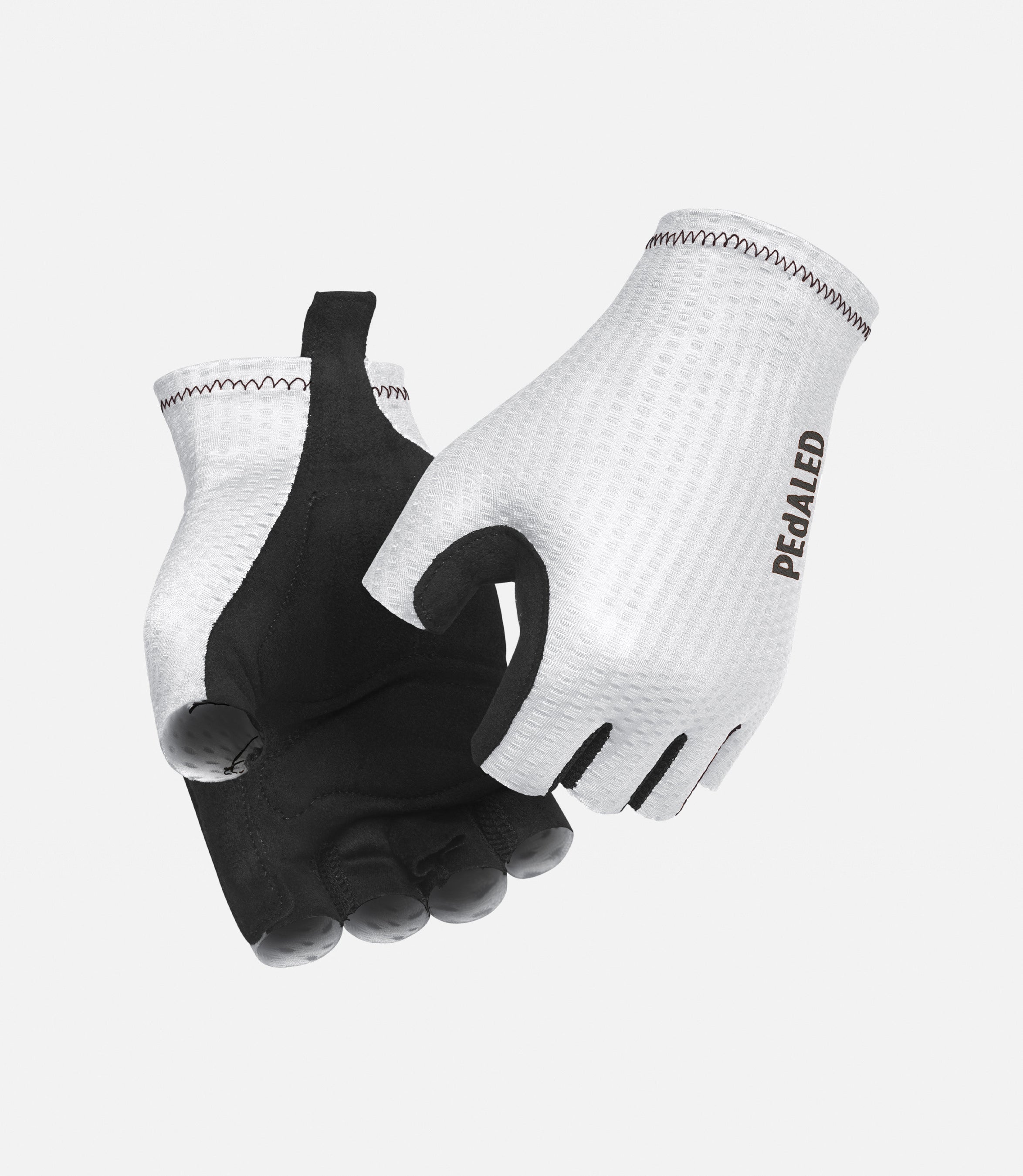 23SGLES01PE_2_cycling gloves white essential left pedaled 1