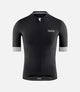 23SJSES00PE_1_men cycling jersey black essential front pedaled
