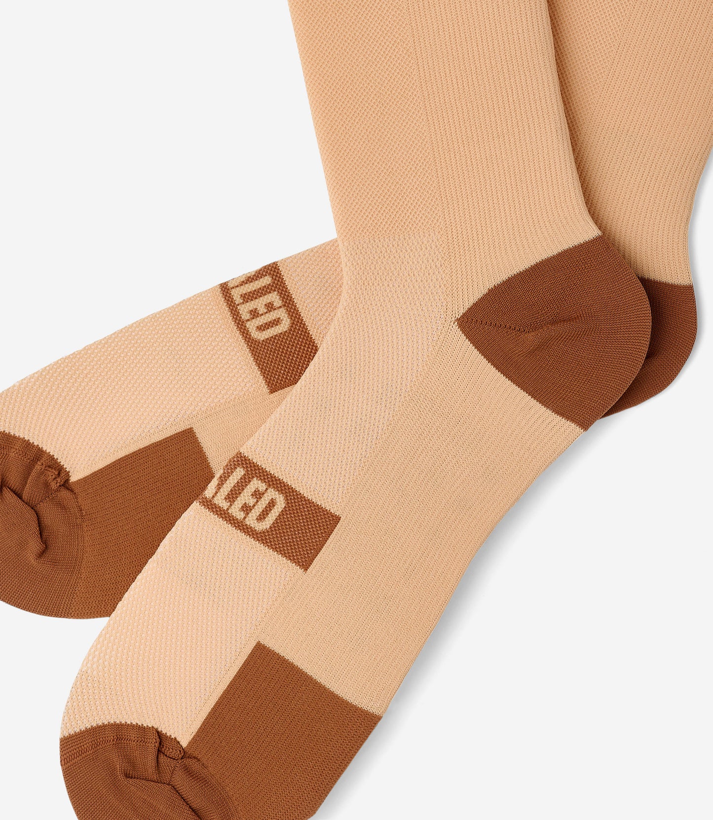 24SSSEL0QPE_2_cycling socks light orange element detail pedaled