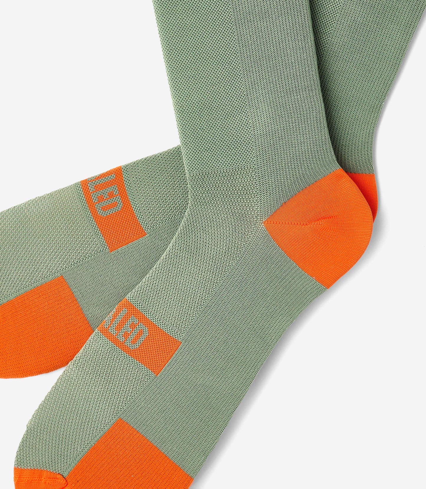 24SSSEL62PE_2_cycling socks olive green element detail pedaled