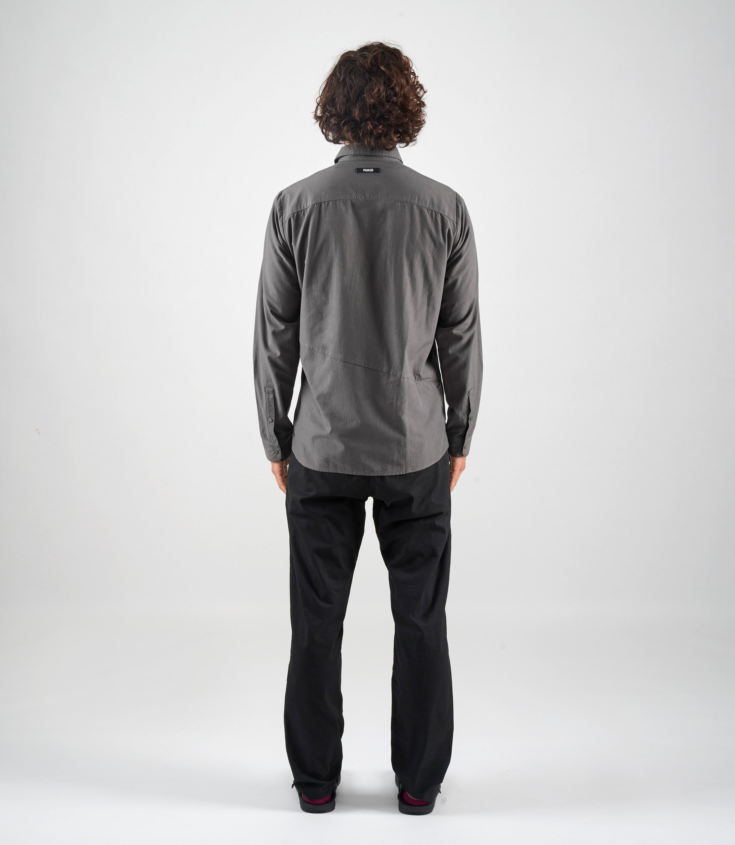 24SSTLI02PE_4_urban shirts grey lifewear total body back pedaled