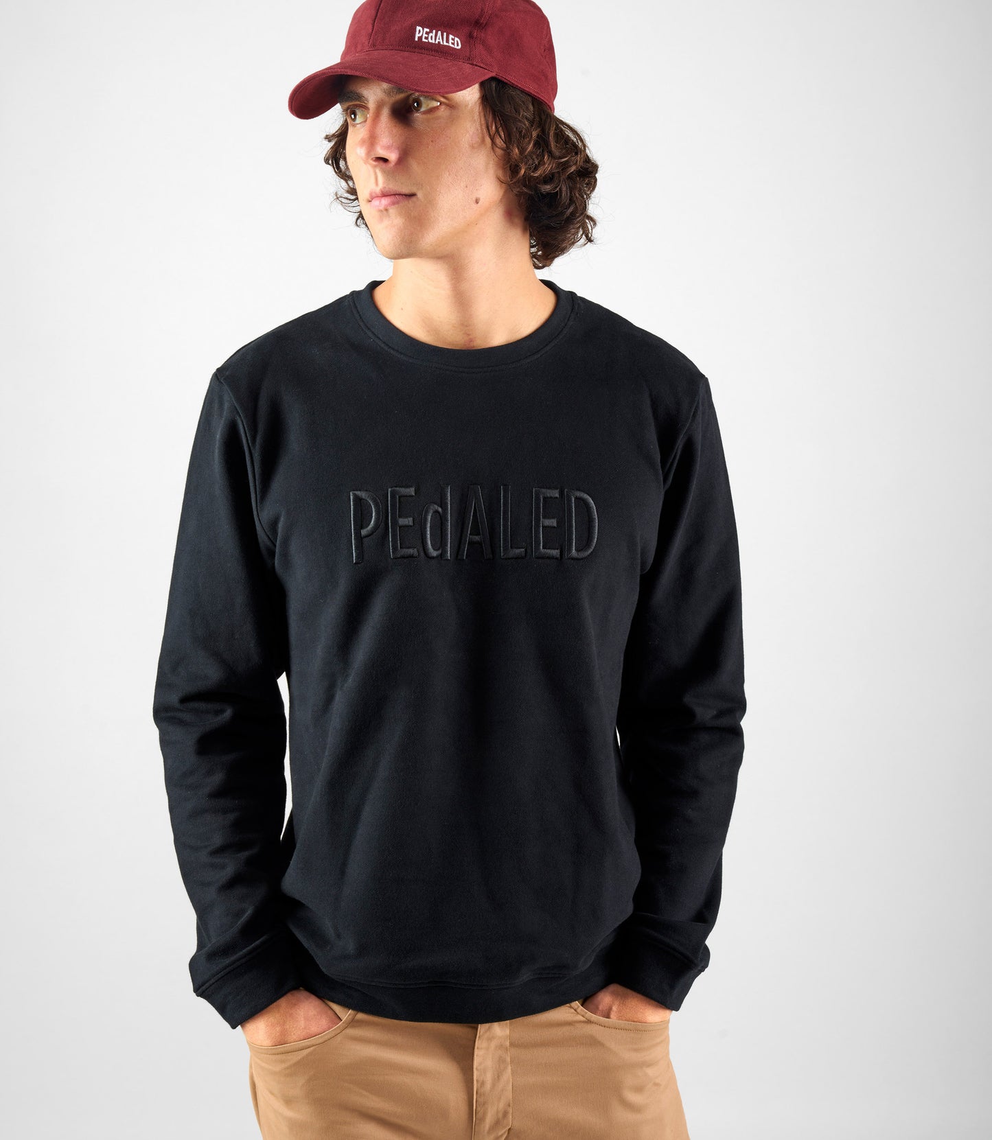 24SSWLO00PE_5_cotton sweatshirt black logo front studio pedaled