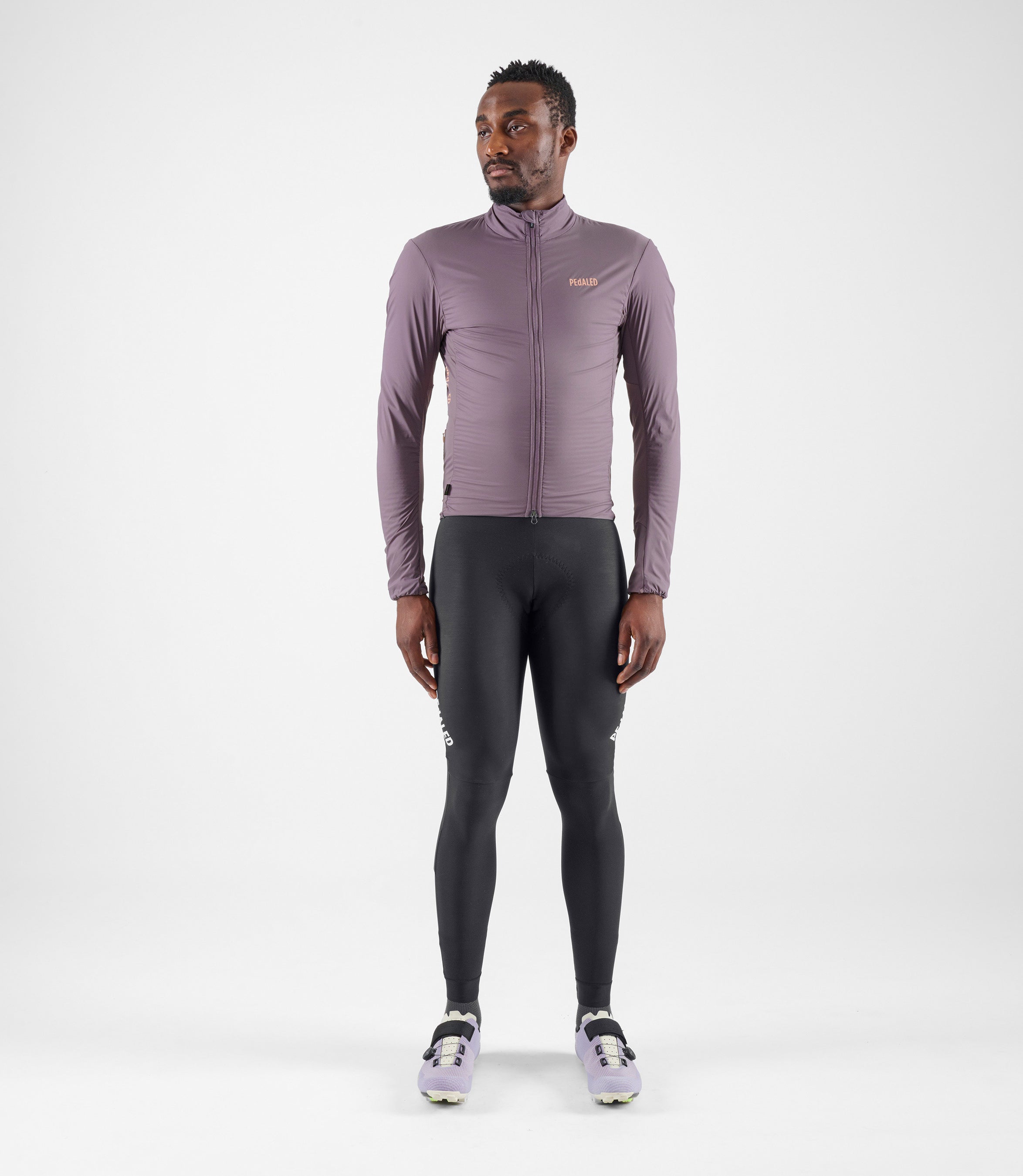 24WAJEL0IPE_3_men cycling jacket alpha lilac element total body front pedaled