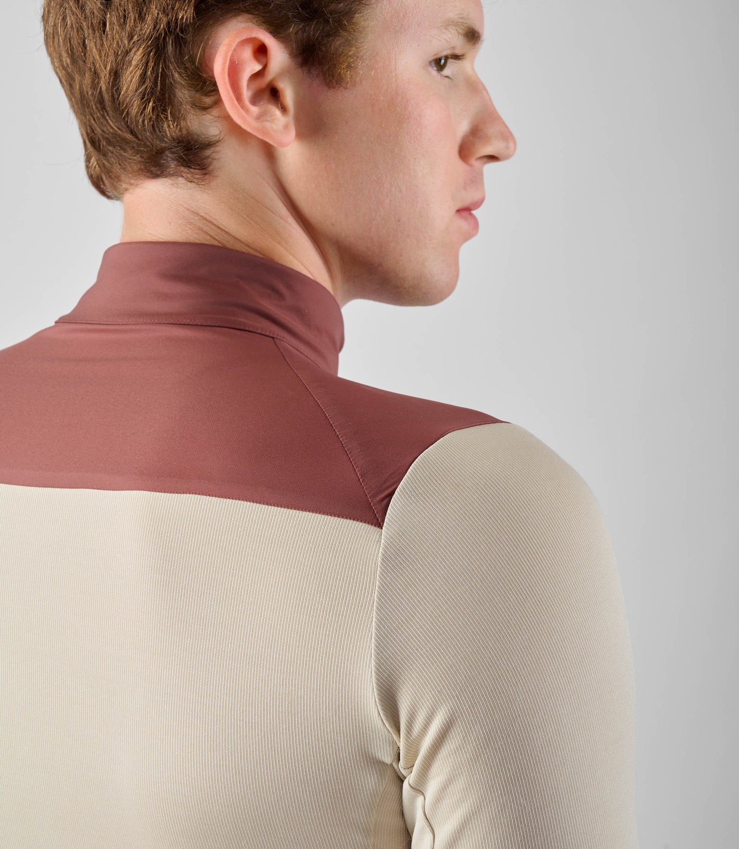 24WMJOD0GPE_9_men cycling merino jersey windblock long sleeve off white odyssey shoulder pedaled