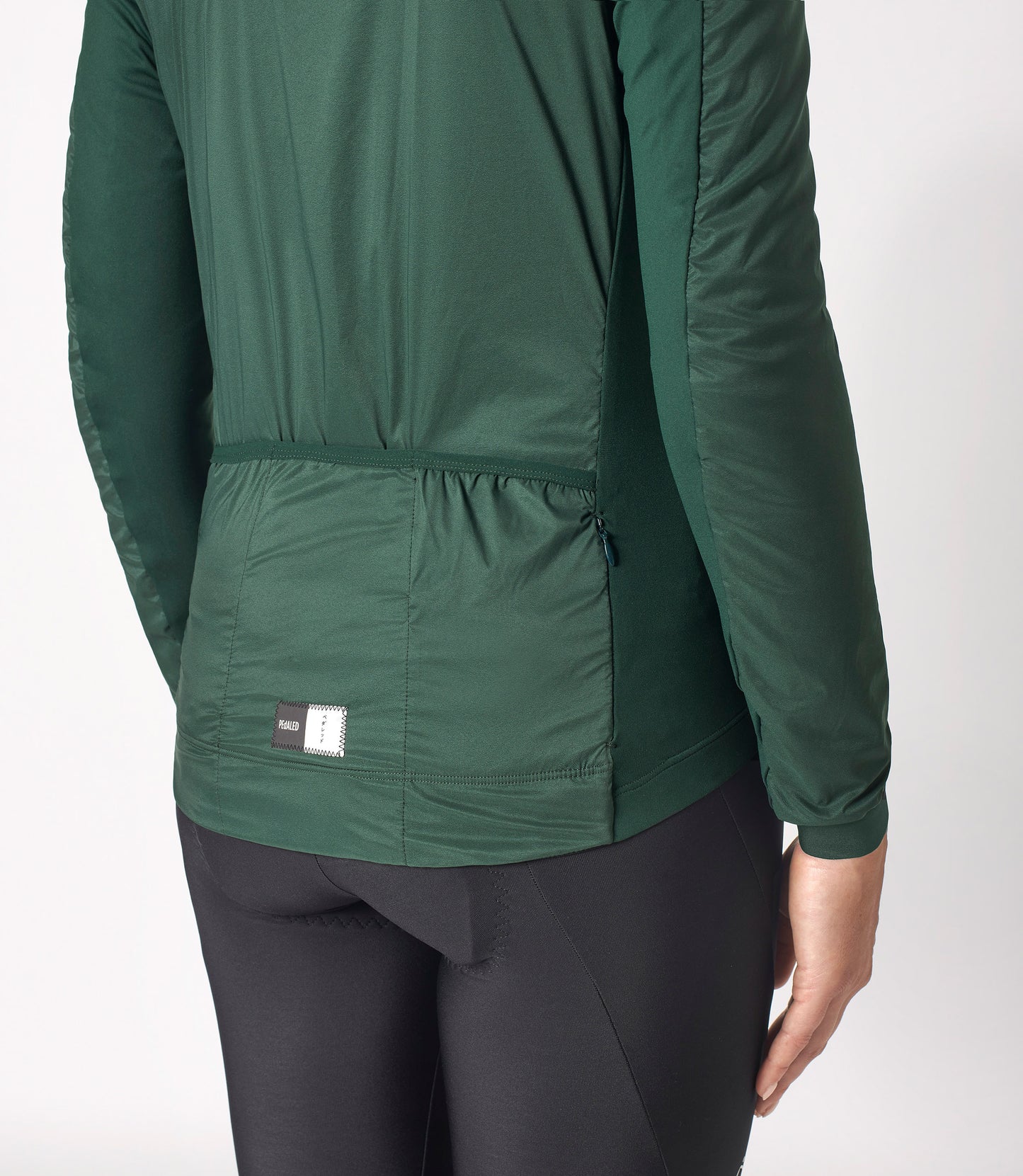 W3WAJEE78PE_6_women cycling jacket alpha green essential front back pedaled