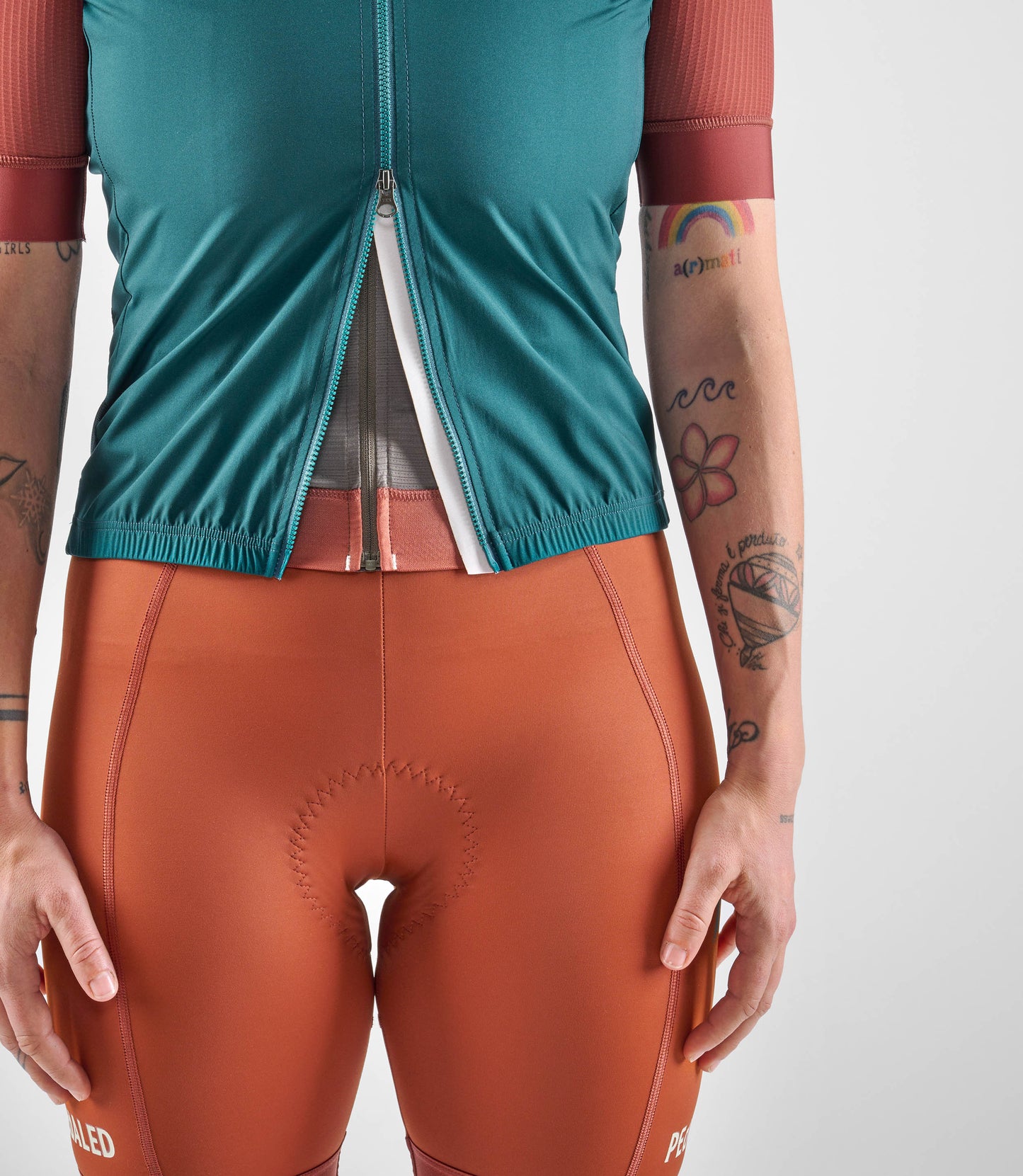 W4SVEEL18PE_8_women cycling windproof vest teal element double zip pedaled