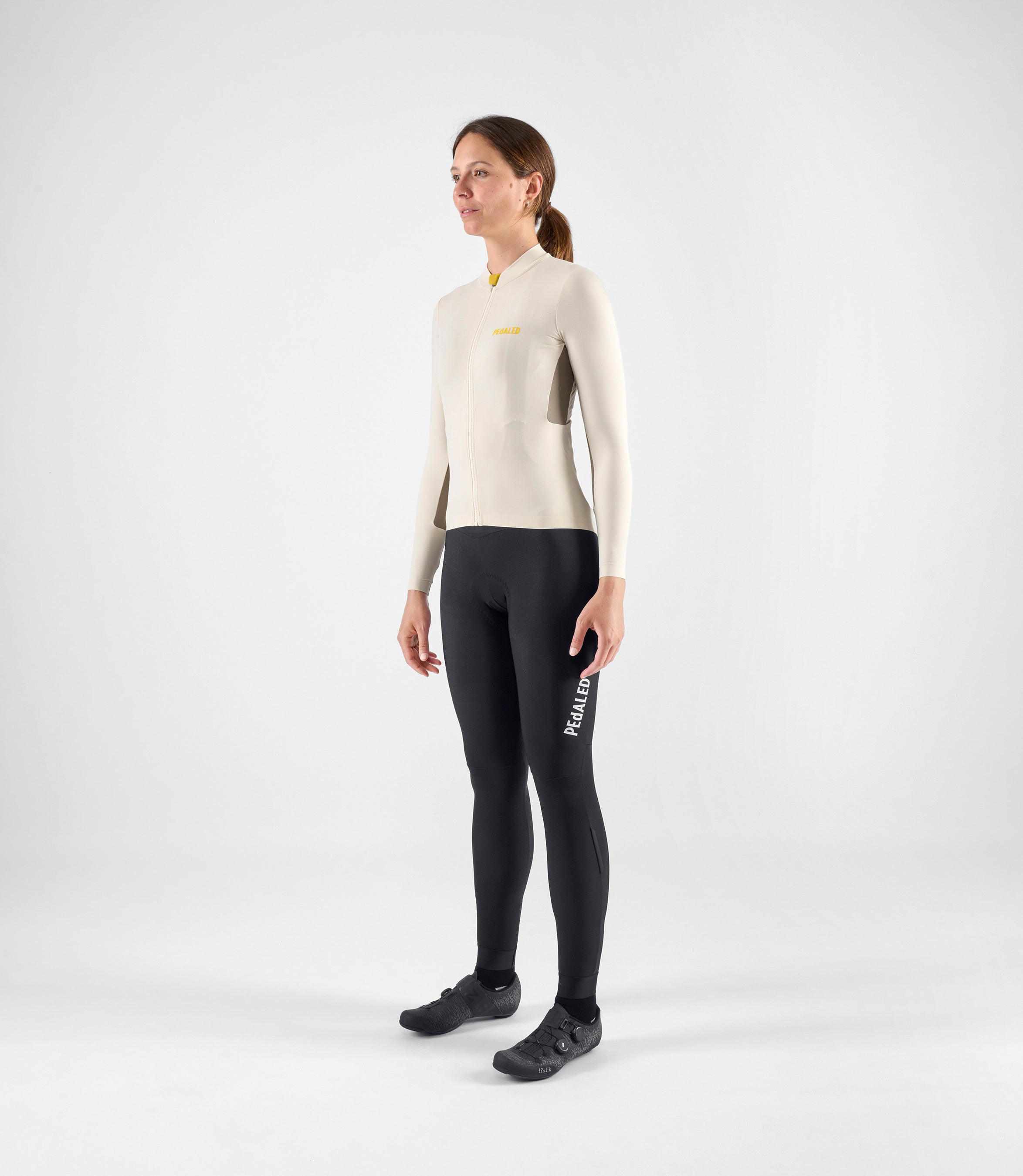 W4WJSEL0GPE_3_women cycling jersey long sleeve off white element total body front pedaled