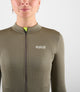 W4WMJEL02PE_5_women cycling jersey merino long sleeve grey element front pedaled